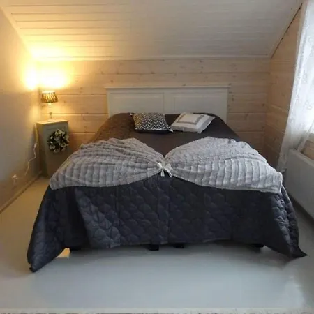 Hienosen Lomamokit Tyssinniemi * Savonlinna